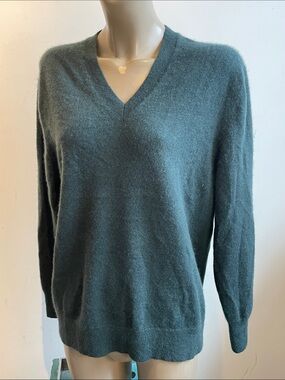 Uniglo cashmere sweater Sz XL